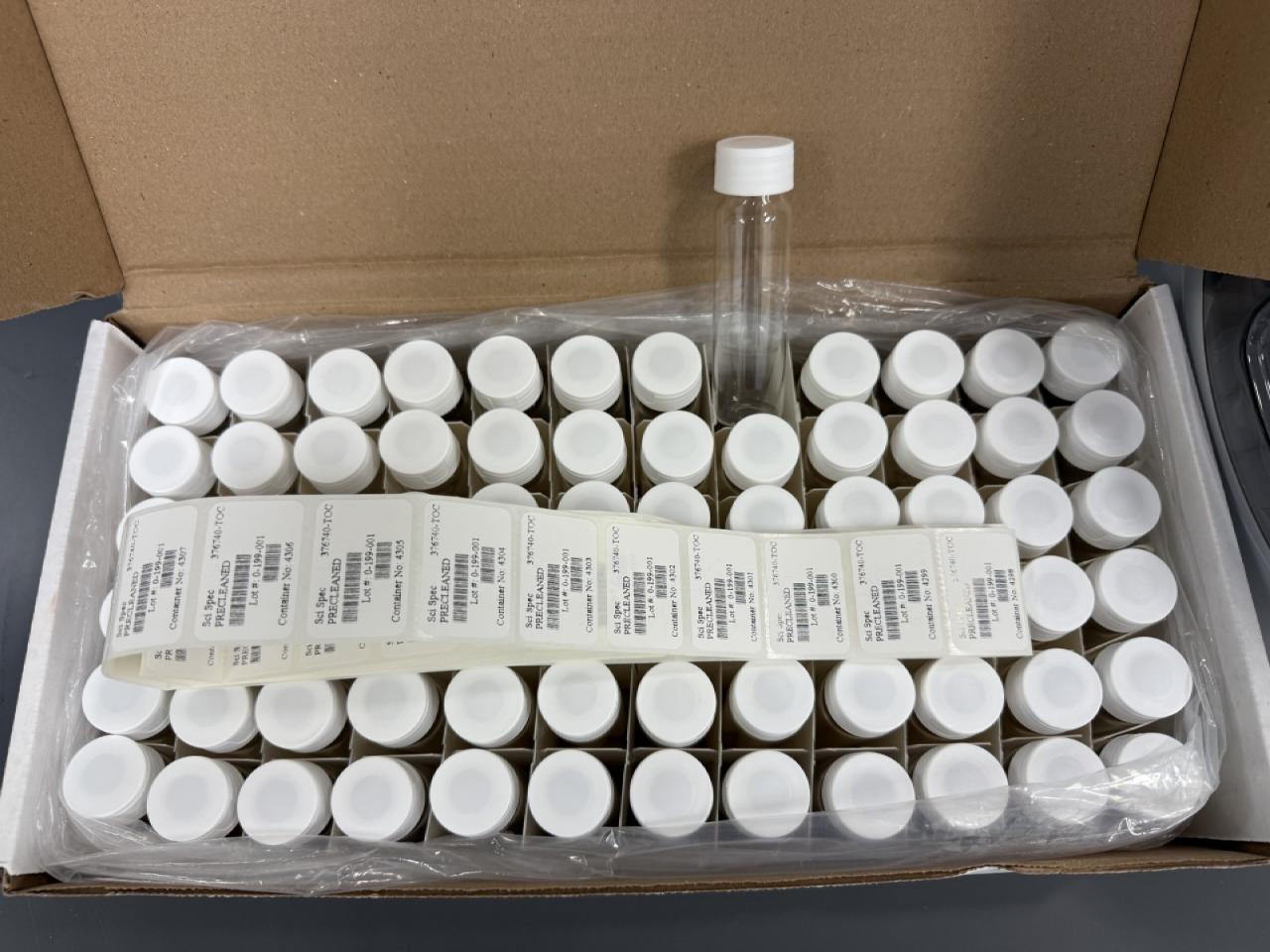 Vials, ASI, 40mL VOA Type, < 10ppb with Dust Cover